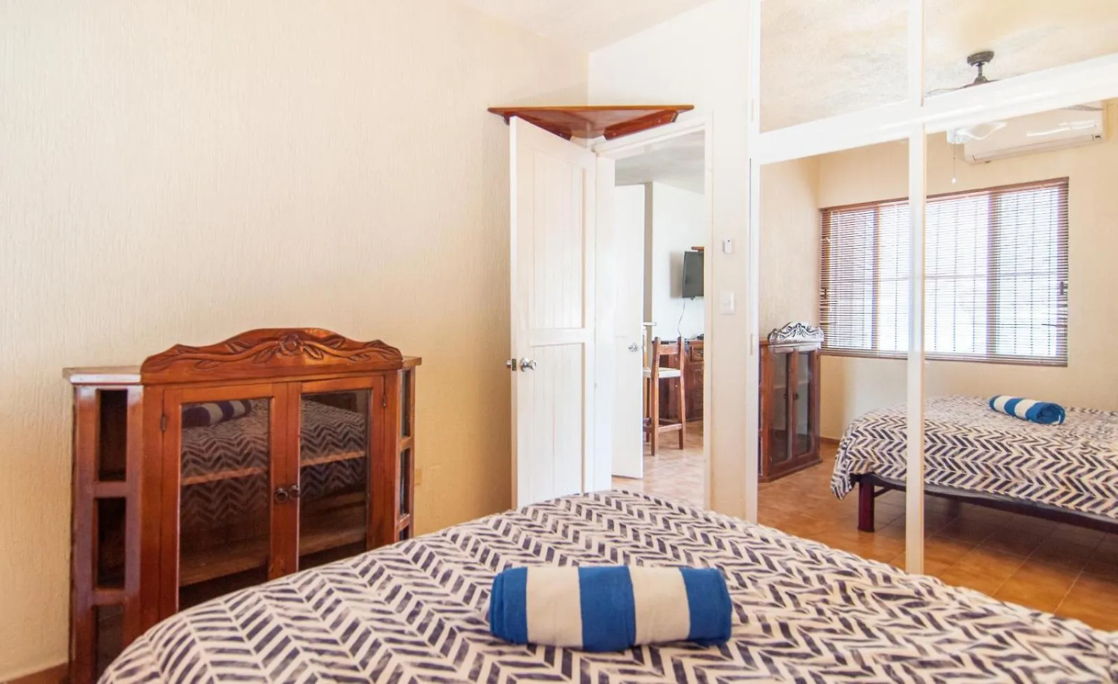 Апартаменты Beachfront 2Br Condo In Playa I Steps To 5Th Ave! Плая-дель-Кармен