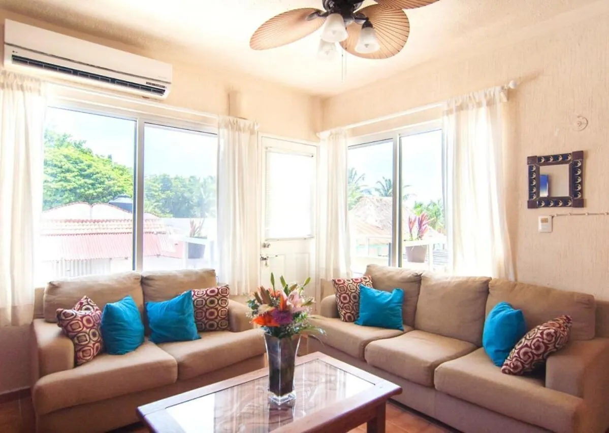 Beachfront 2Br Condo In Playa I Steps To 5Th Ave! Плая-дель-Кармен