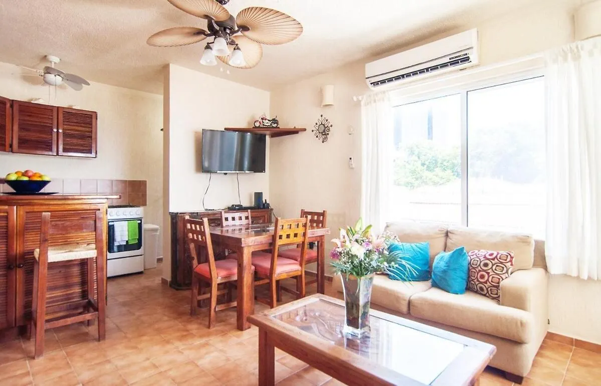 Beachfront 2Br Condo In Playa I Steps To 5Th Ave! Плая-дель-Кармен